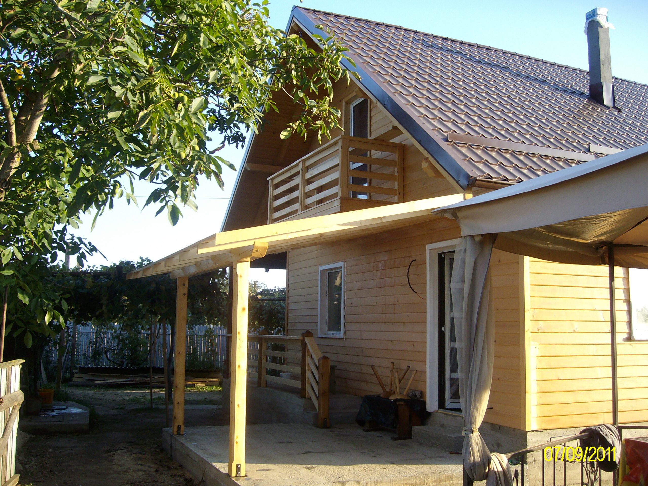 Construcția la casă începută în iunie 2011