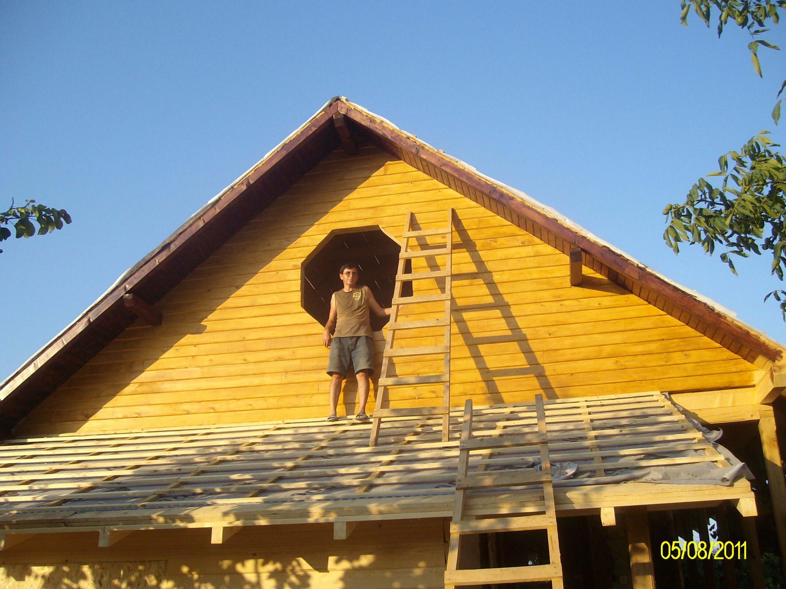 Construcția la casă începută în iunie 2011