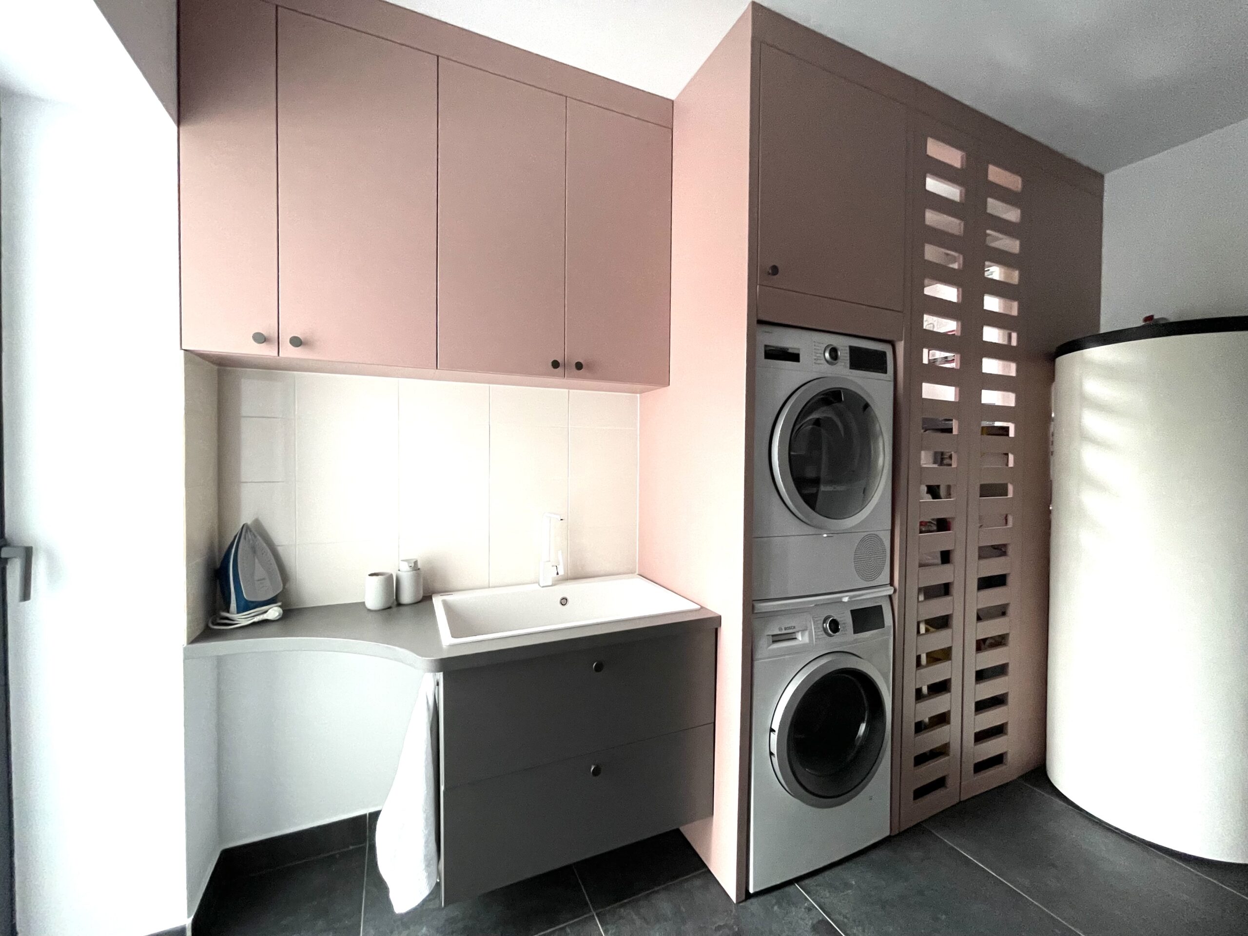 casă Târgu Mureș laundry room