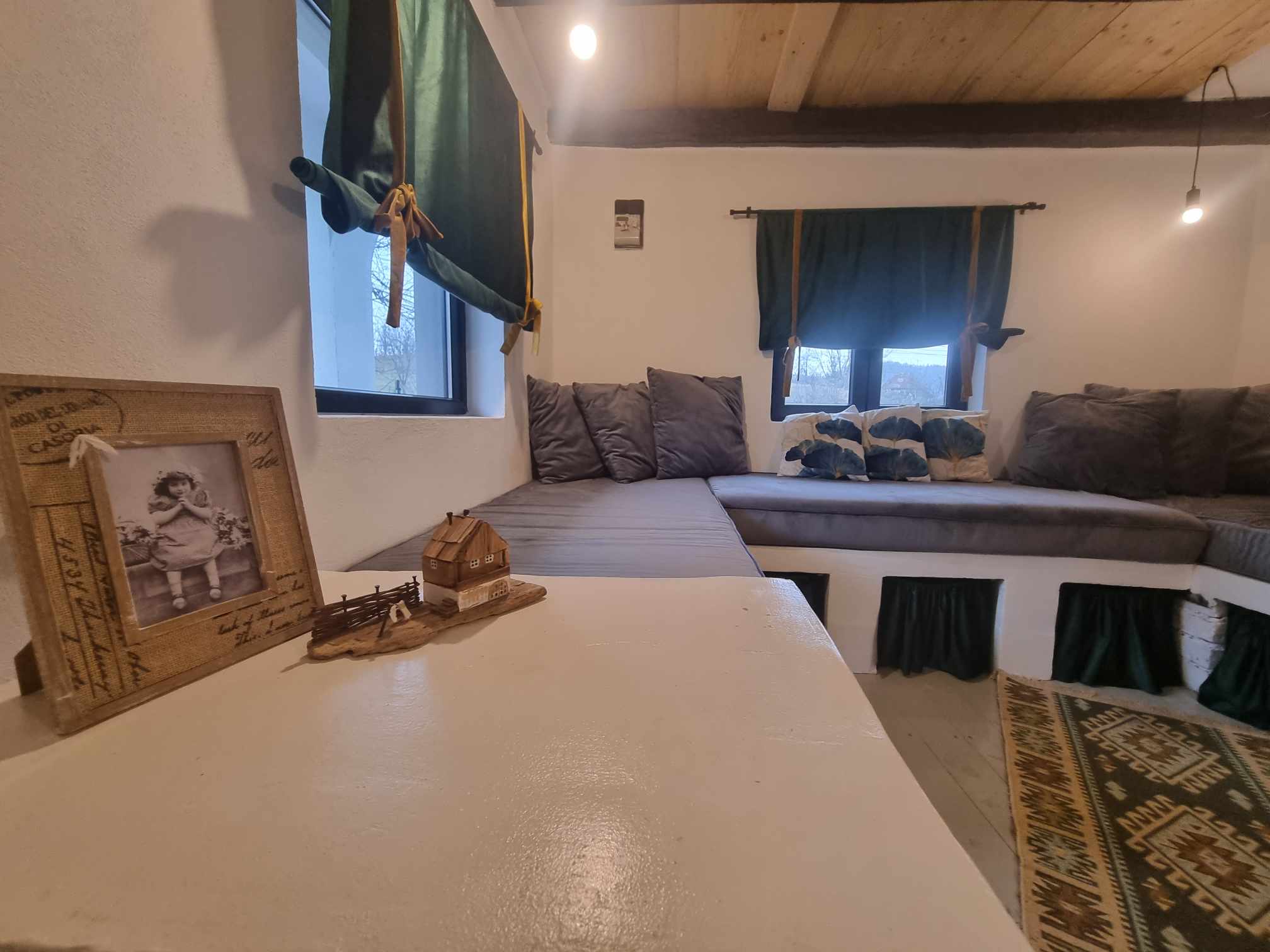 Cuplul și-a dorit să integreze în design elemente moderne, dar și tradiționale