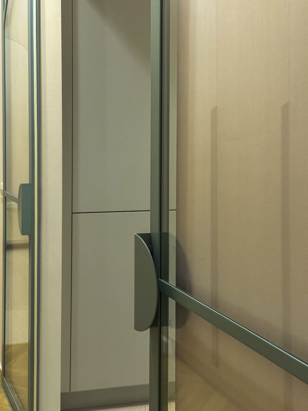 manere mobilier de depozitare in forma de semicerc