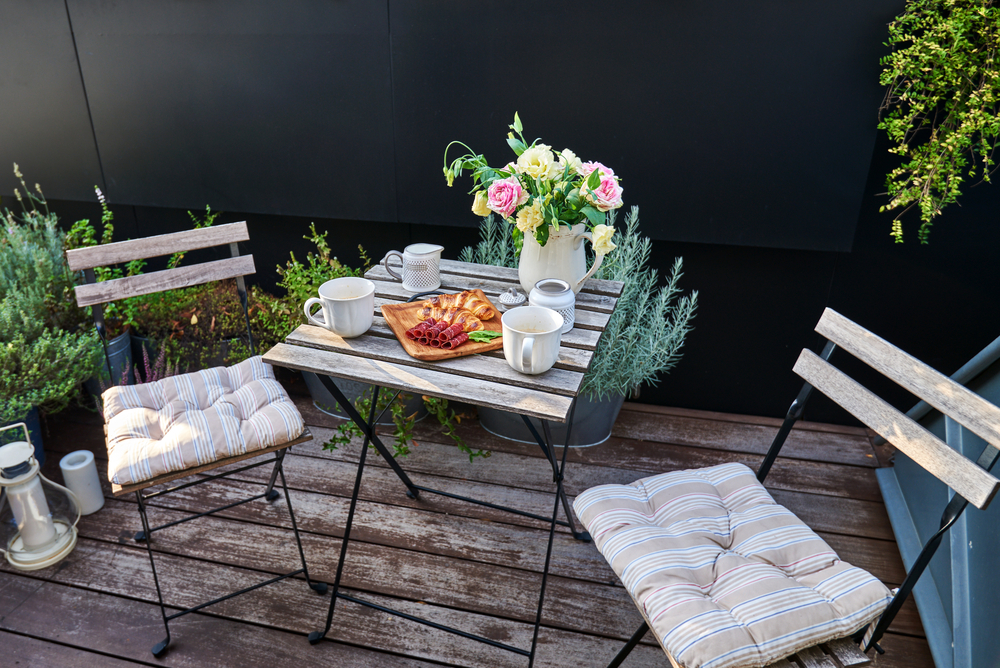 mobilier pliabil balcon ingust