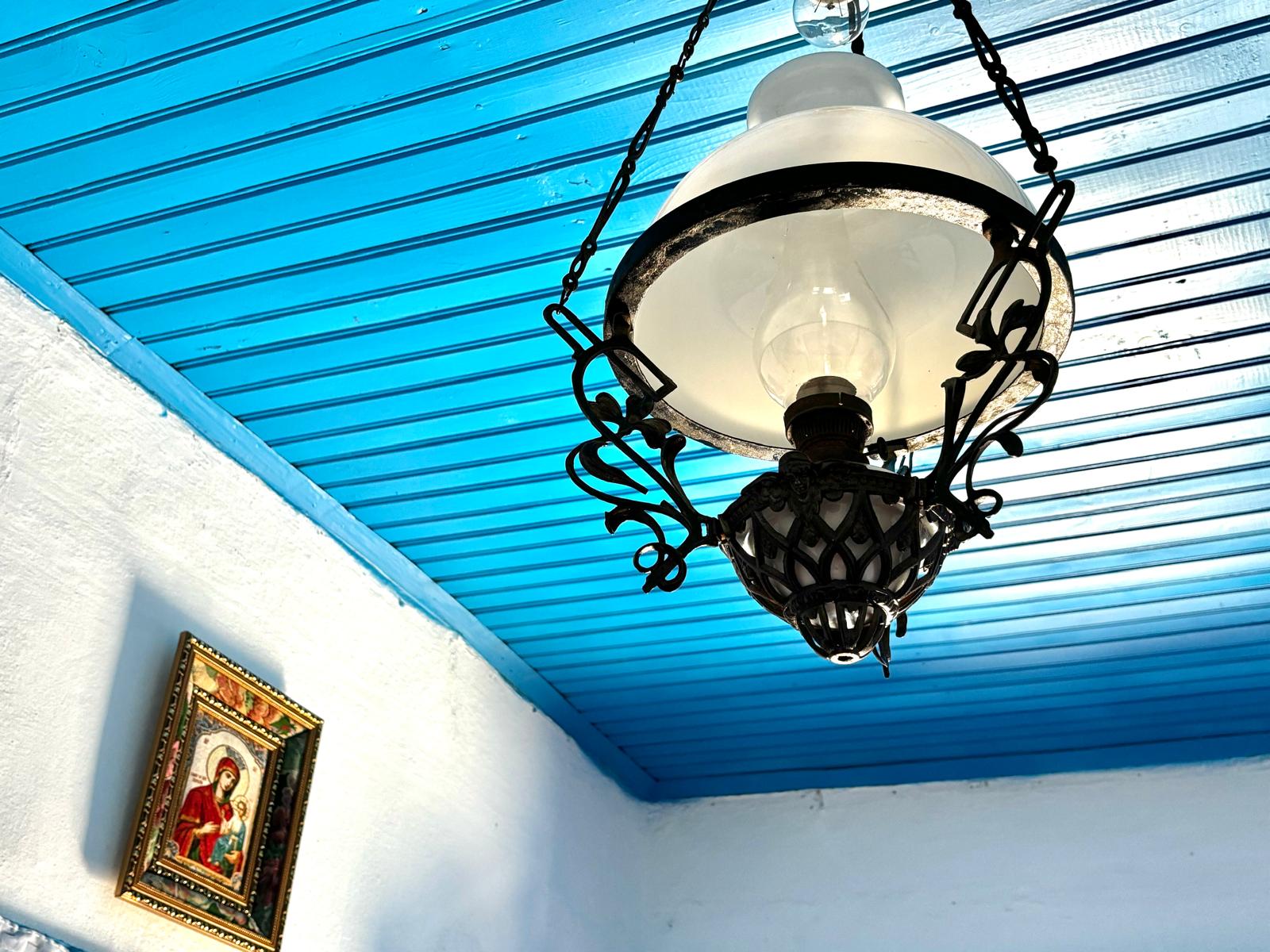 Casa respectă arhitectura specifică zonei