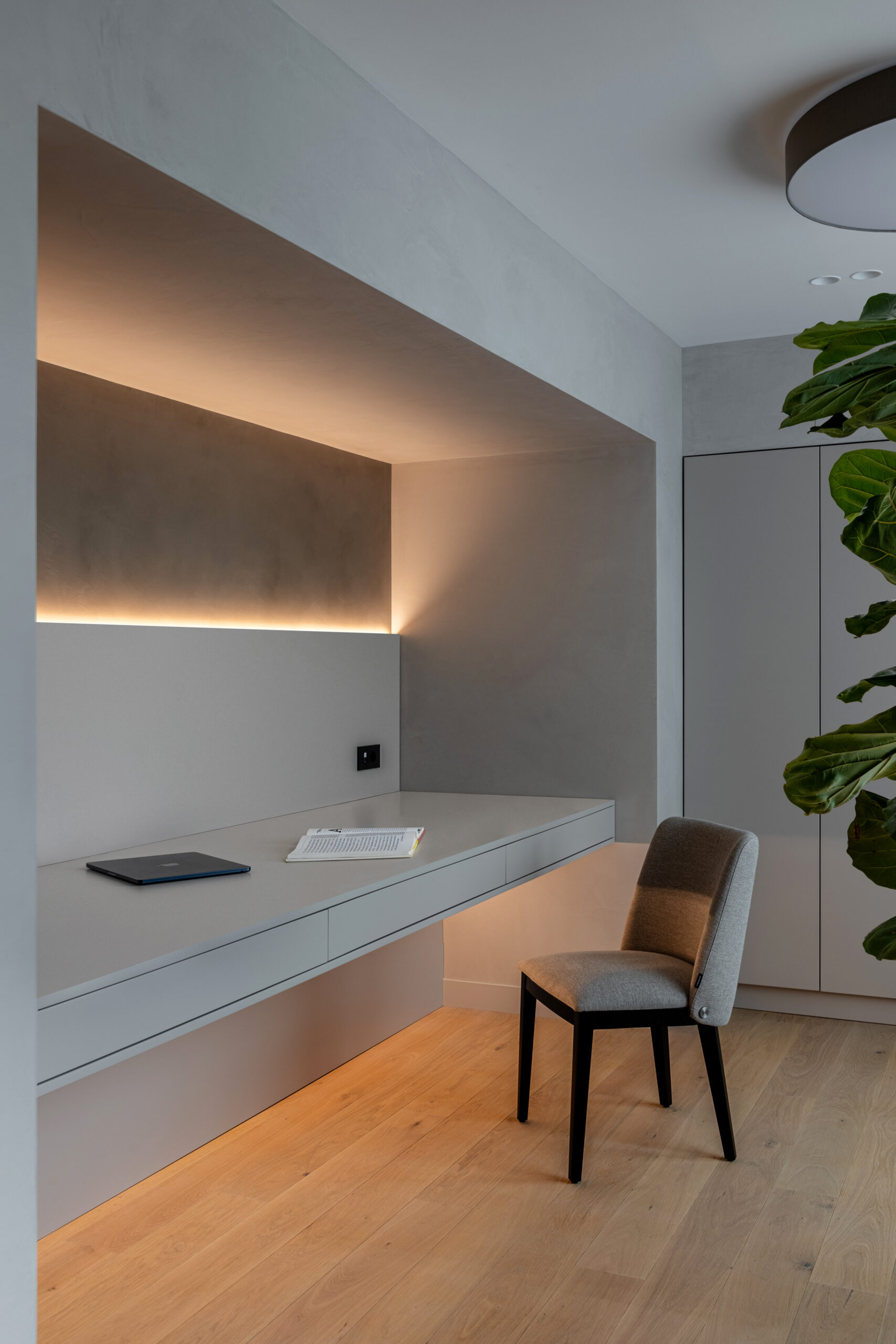 penthouse birou hol