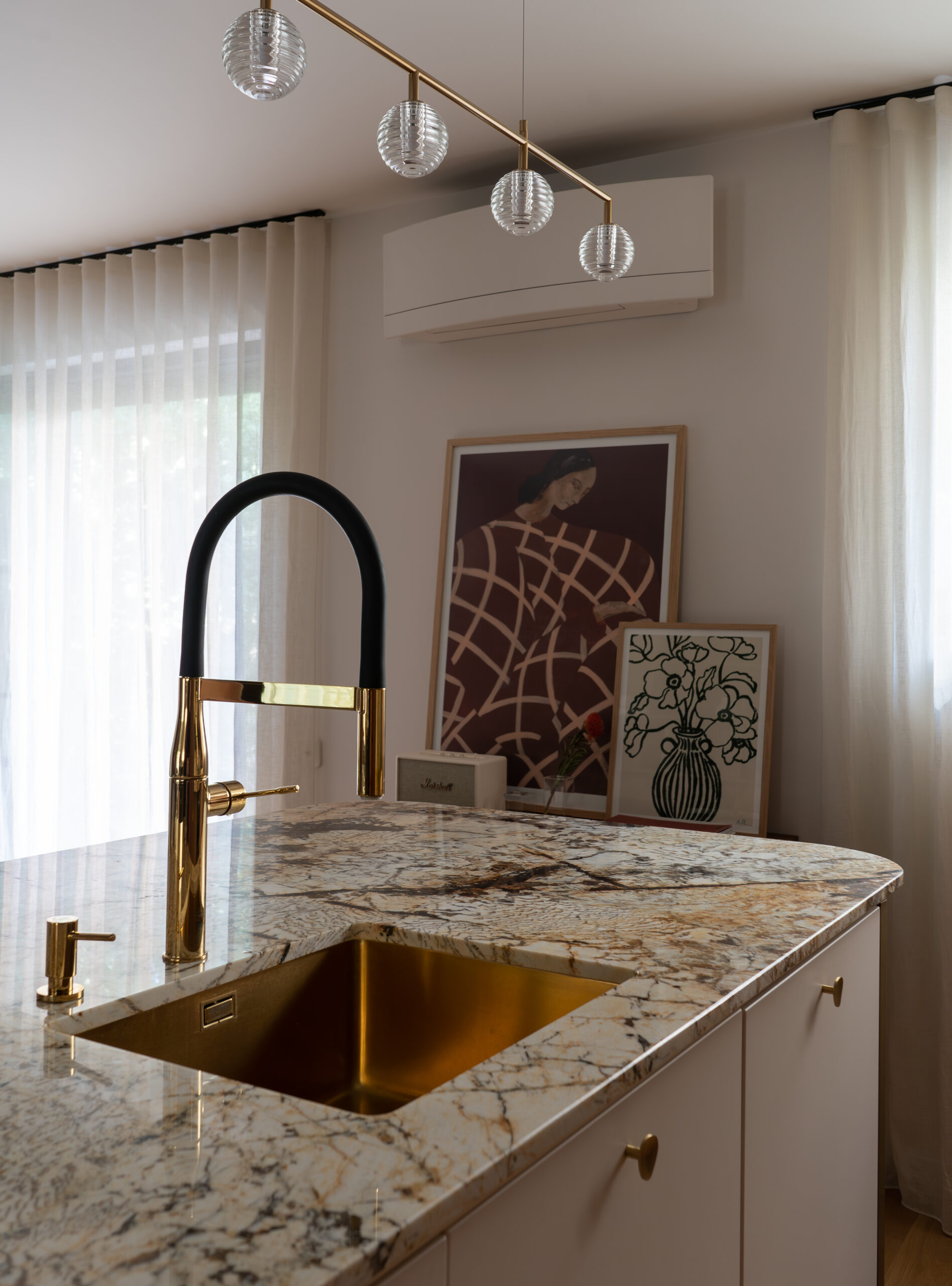 apartament cu doua camere Bucuresti bucatarie deschisă