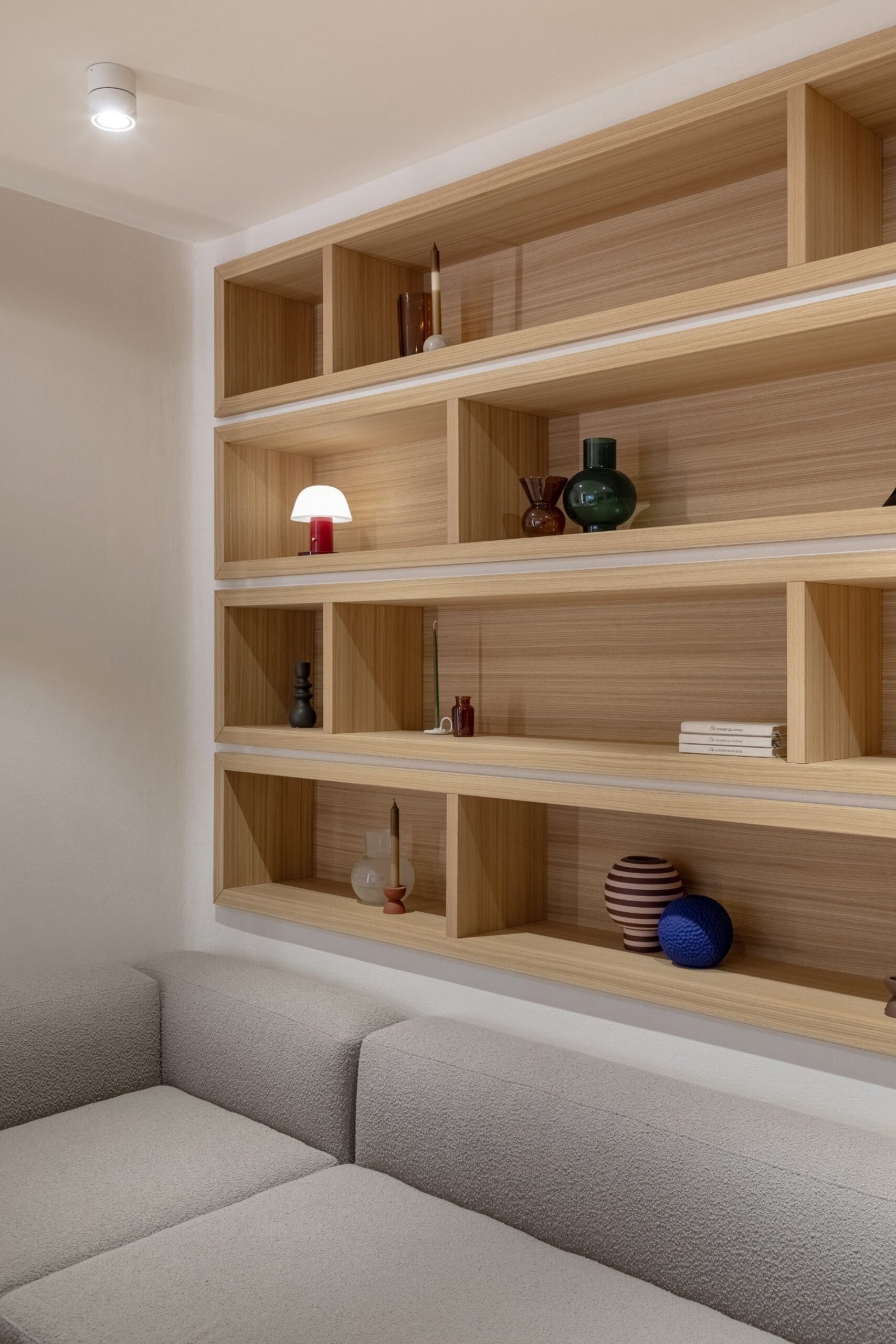 apartament București biblioteca