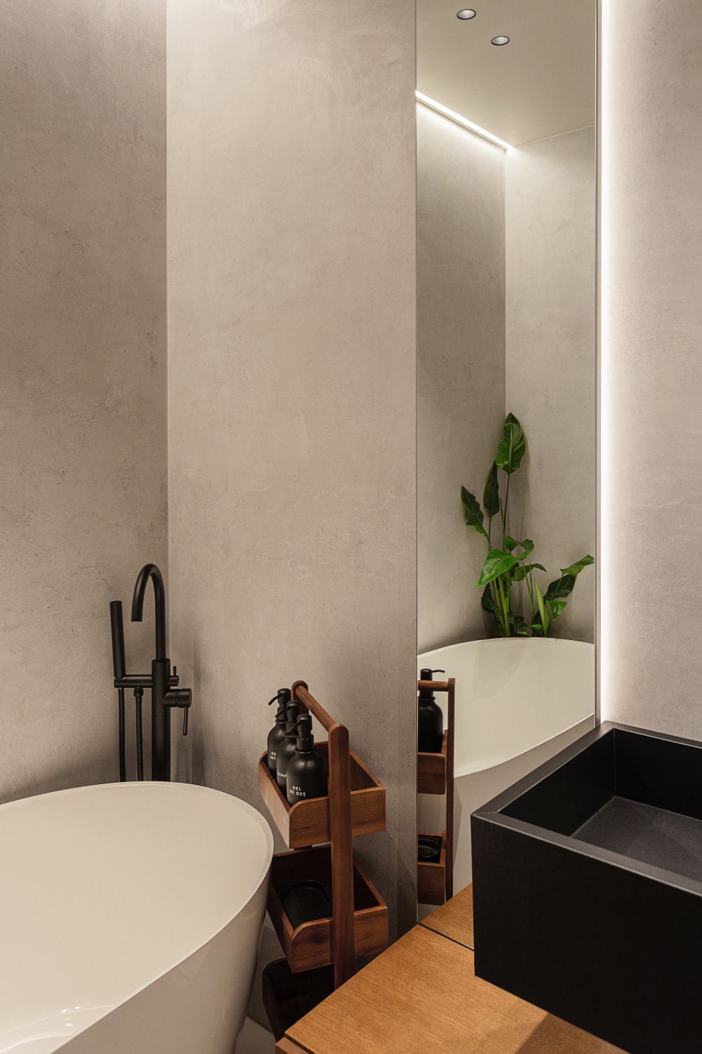 amenajare baie de apartament cada freestanding