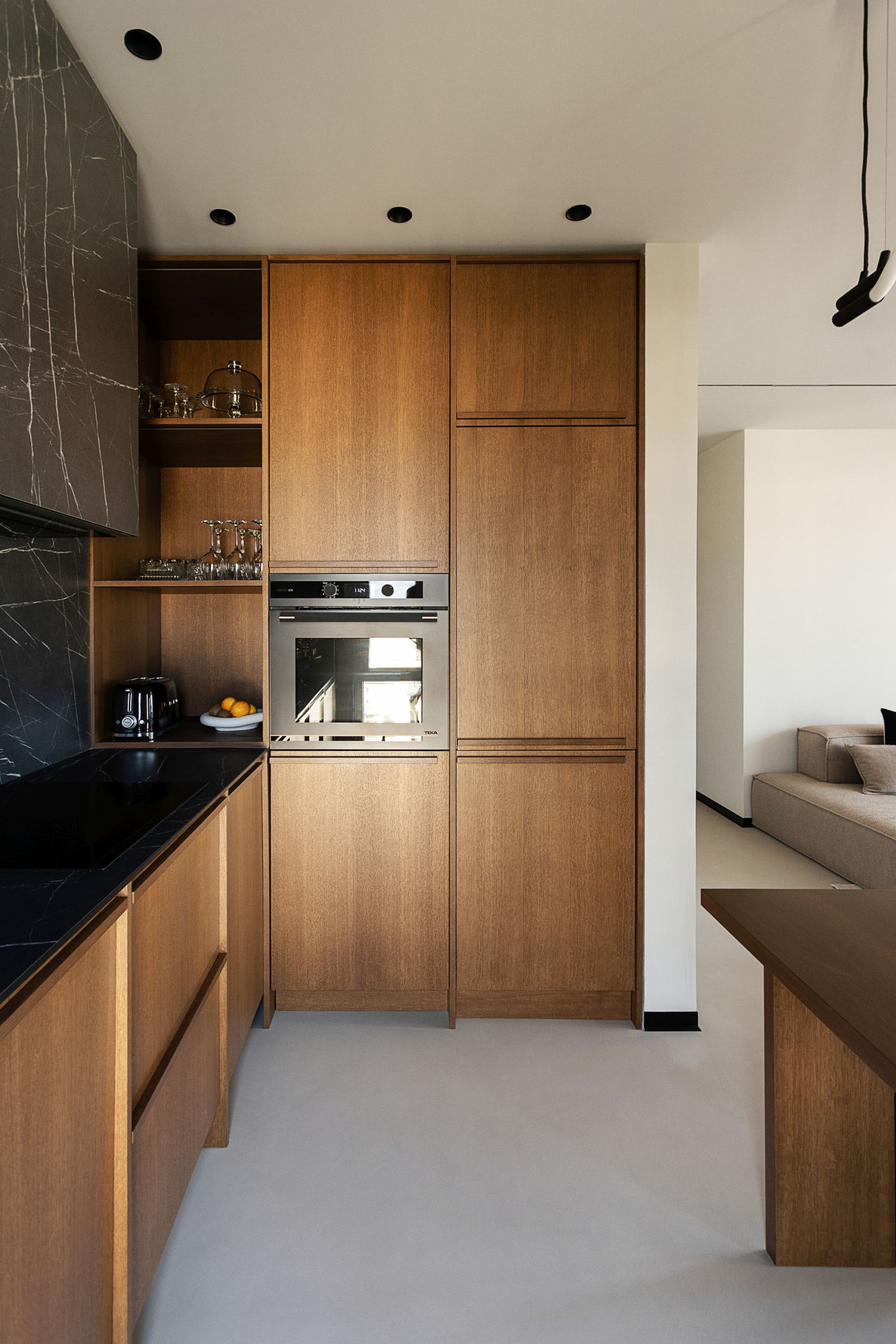 amenajare bucatarie mobilier lemn electrocasnice incastrate